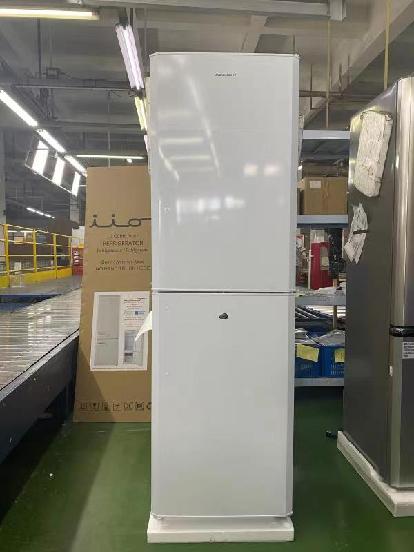 Bottom freezer refrigerator model number BCD-251