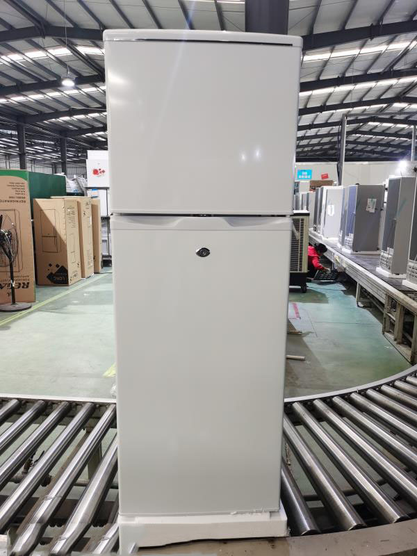 Top freezer refrigerator BCD-138