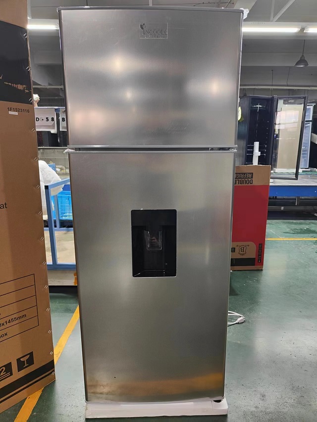 Top freezer refrigerator with Water dispenser BCD-230